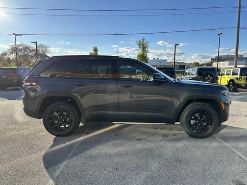 2025 Jeep Grand Cherokee Altitude