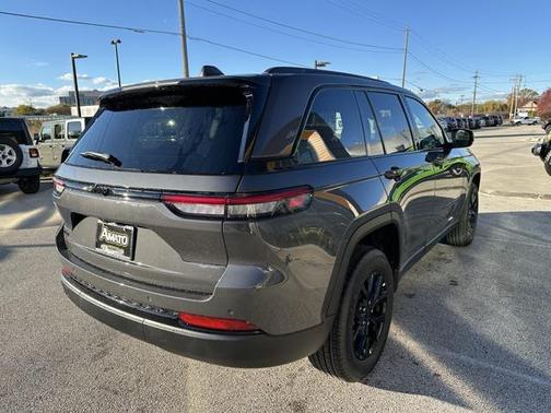 2025 Jeep Grand Cherokee Altitude
