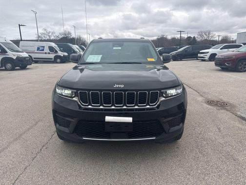 2023 Jeep Grand Cherokee Laredo
