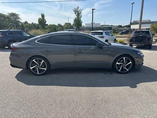 2021 Hyundai SONATA SEL Plus