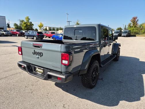 2025 Jeep Gladiator High Tide