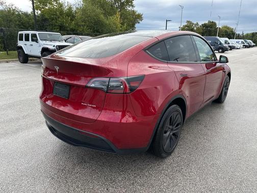 2025 Tesla Model Y Long Range