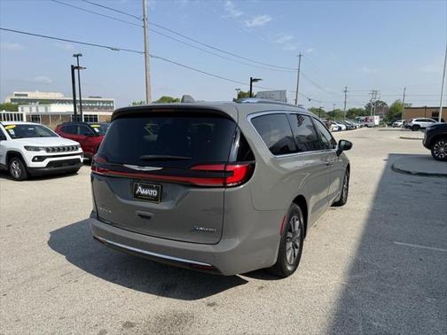 2021 Chrysler Pacifica Hybrid Touring L