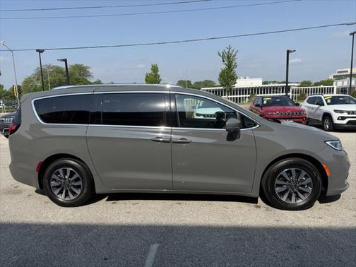 2021 Chrysler Pacifica Hybrid Touring L