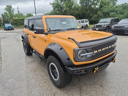 Orange Metallic 2022 Ford Bronco Badlands