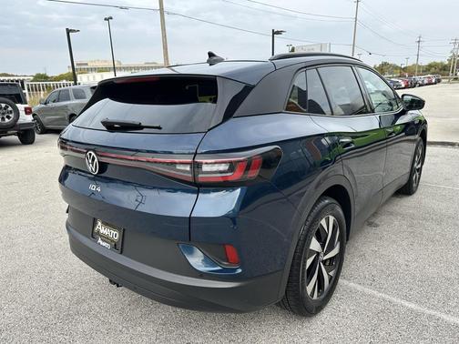 2023 Volkswagen ID.4 Pro