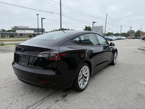 2022 Tesla Model 3 Standard Range