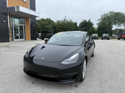 2022 Tesla Model 3 Standard Range