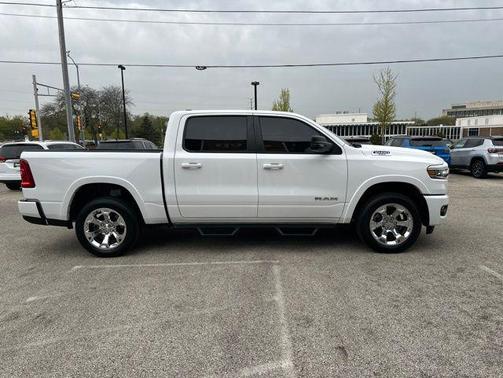 Bright White Clearcoat 2025 RAM 1500 Big Horn/Lone Star