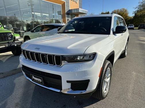2025 Jeep Grand Cherokee L Laredo