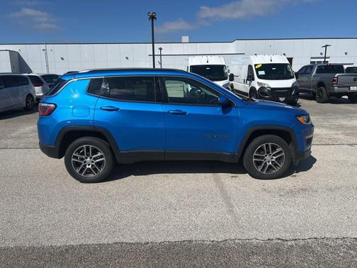 Laser Blue Pearlcoat 2018 Jeep Compass Latitude