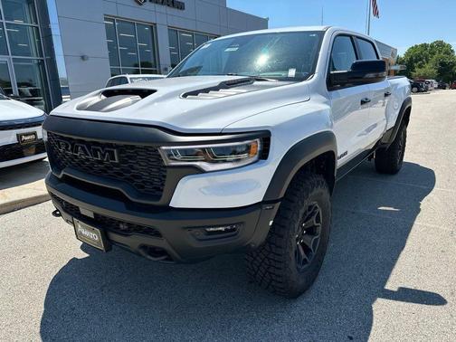 Bright White Clearcoat 2026 RAM 1500 RHO
