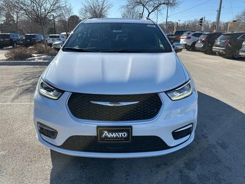 2026 Chrysler Pacifica L