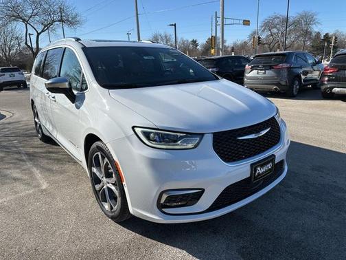 2026 Chrysler Pacifica L