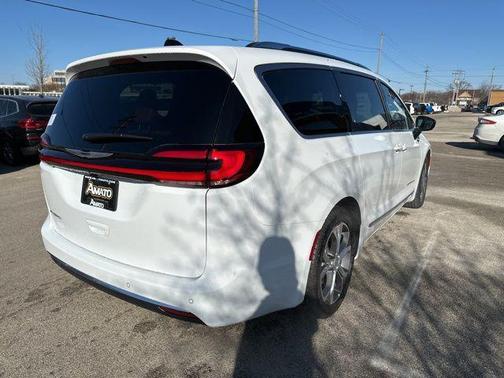 2026 Chrysler Pacifica L