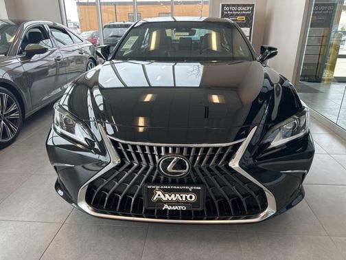 2022 Lexus ES 250 Base