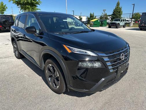 Super Black 2025 Nissan Rogue SV