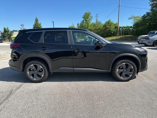 Super Black 2025 Nissan Rogue SV
