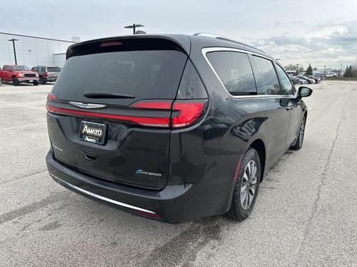 2021 Chrysler Pacifica Hybrid Touring L