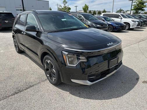 Aurora Black Pearl 2023 Kia Niro EV Wave