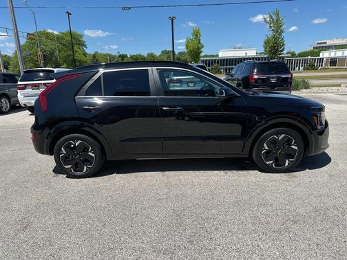 Aurora Black Pearl 2023 Kia Niro EV Wave