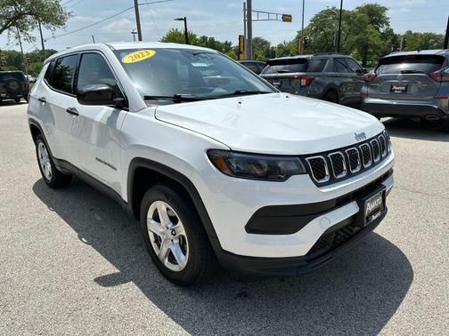 Bright White Clearcoat 2023 Jeep Compass Sport