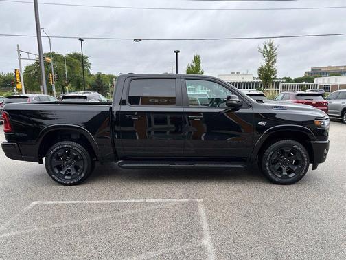 Diamond Black Crystal Pearlcoat 2026 RAM 1500 Big Horn/Lone Star