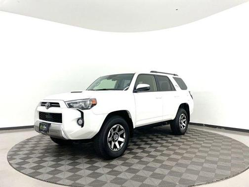 Photo 3 of 35 of 2020 Toyota 4Runner TRD Off Road