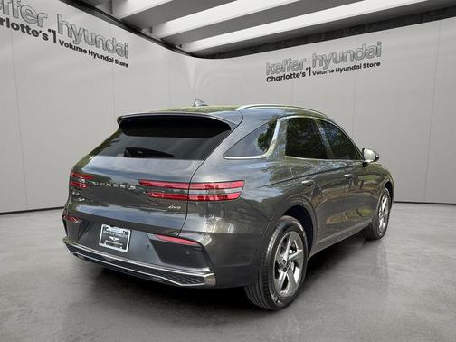 Makalu Gray 2026 Genesis GV70 2.5T