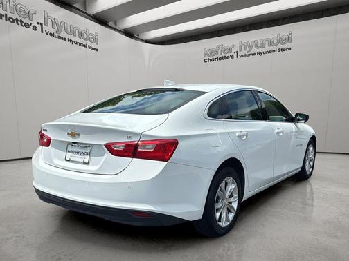 Summit White 2024 Chevrolet Malibu LT