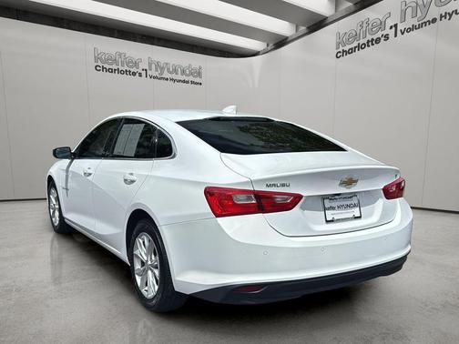 Summit White 2024 Chevrolet Malibu LT