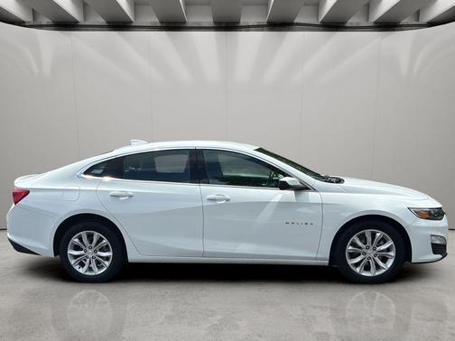 Summit White 2024 Chevrolet Malibu LT