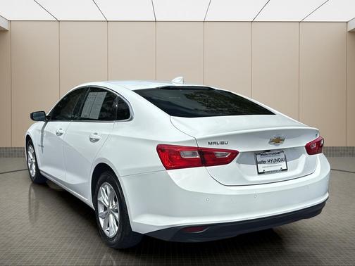 Summit White 2024 Chevrolet Malibu LT