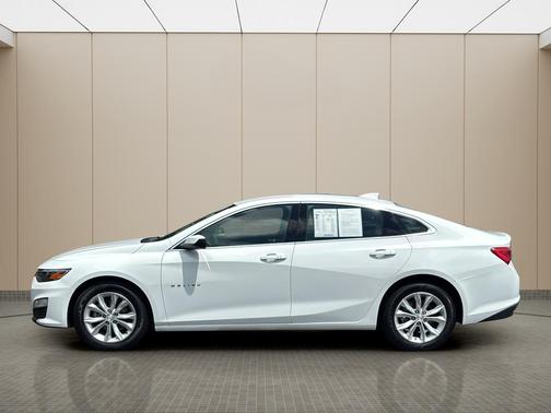 Summit White 2024 Chevrolet Malibu LT