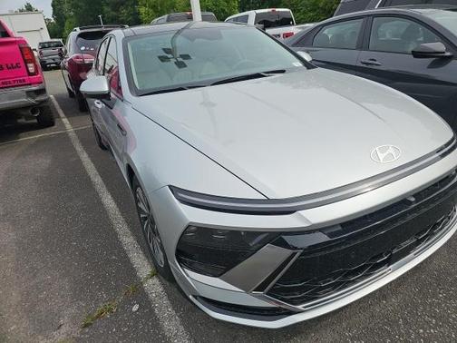 2025 Hyundai SONATA Hybrid Limited
