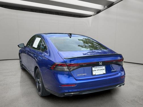 Still Night Pearl 2023 Honda Accord Hybrid Sport-L