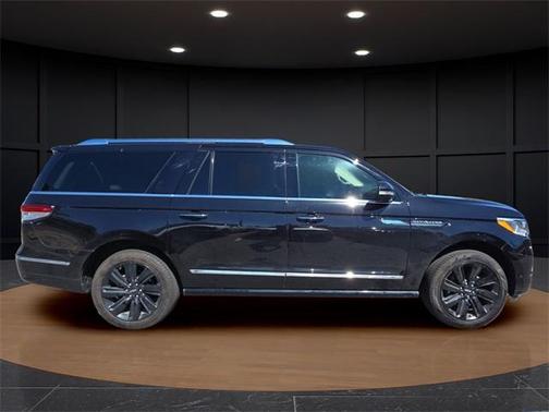 2024 Lincoln Navigator L Reserve
