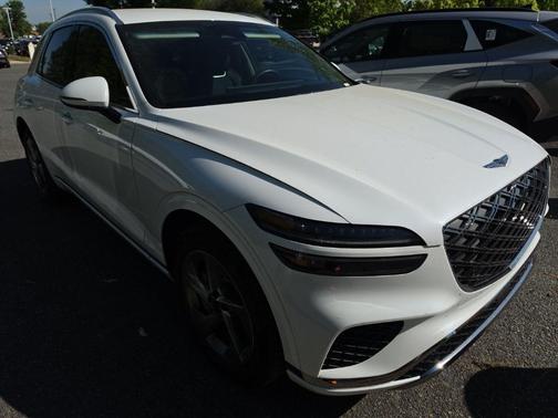 Uyuni White 2026 Genesis GV70 2.5T