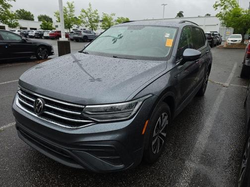 Platinum Gray Metallic 2022 Volkswagen Tiguan 2.0T S