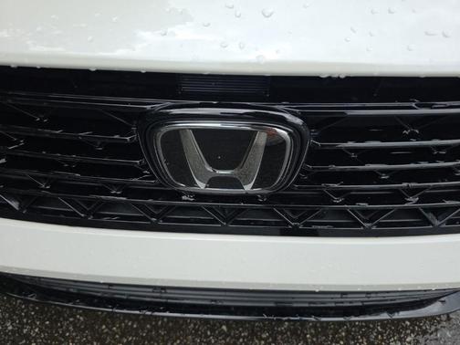 Platinum White Pearl 2023 Honda Accord Hybrid Sport-L