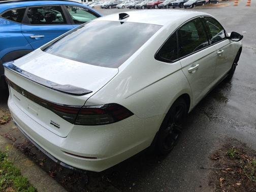 Platinum White Pearl 2023 Honda Accord Hybrid Sport-L