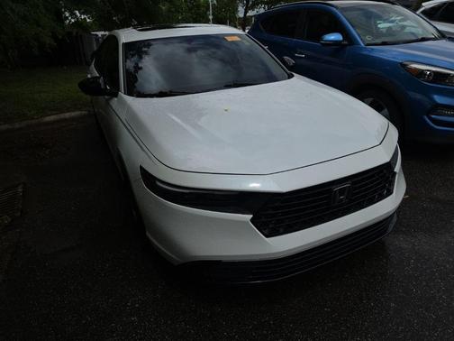 Platinum White Pearl 2023 Honda Accord Hybrid Sport-L