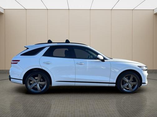 2023 Genesis GV70 2.5T