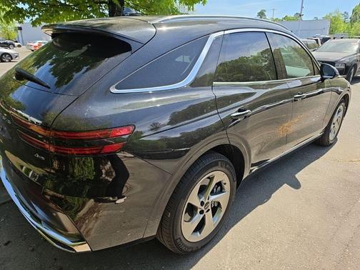 Vik Black 2026 Genesis GV70 2.5T