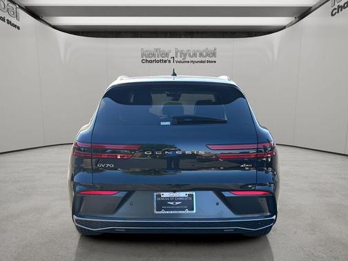 Vik Black 2026 Genesis GV70 2.5T