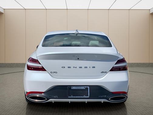 2025 Genesis G70 2.5T