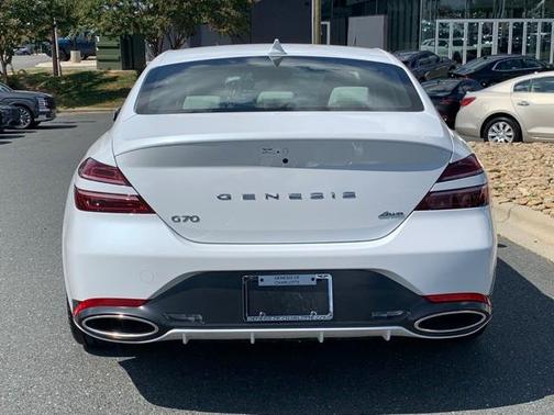 2025 Genesis G70 2.5T