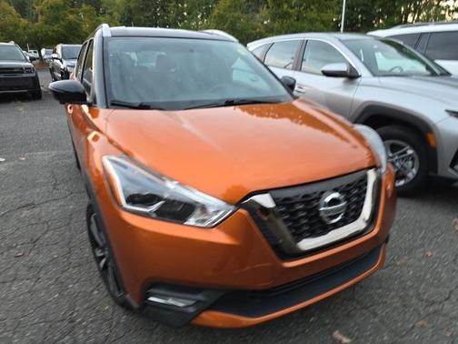 2019 Nissan Kicks SR