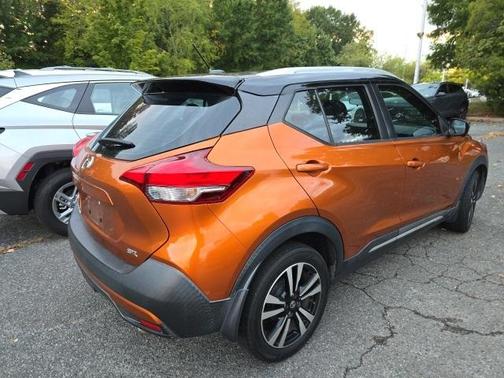 2019 Nissan Kicks SR