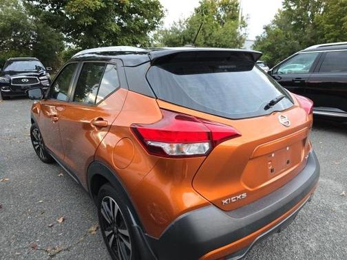 2019 Nissan Kicks SR